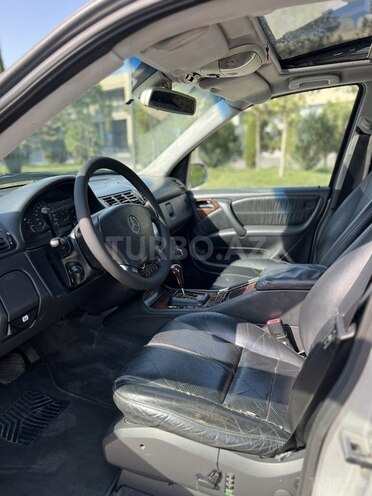 Mercedes ML 400 4MATIC 2002, 239,000 km - 4.0 l - Bakı