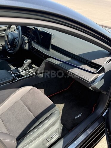 Toyota Camry 2024, 9,500 km - 2.0 л - Bakı