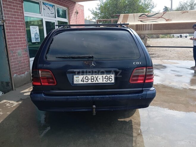 Mercedes E 220 2001, 775,000 km - 2.2 l - Saatlı
