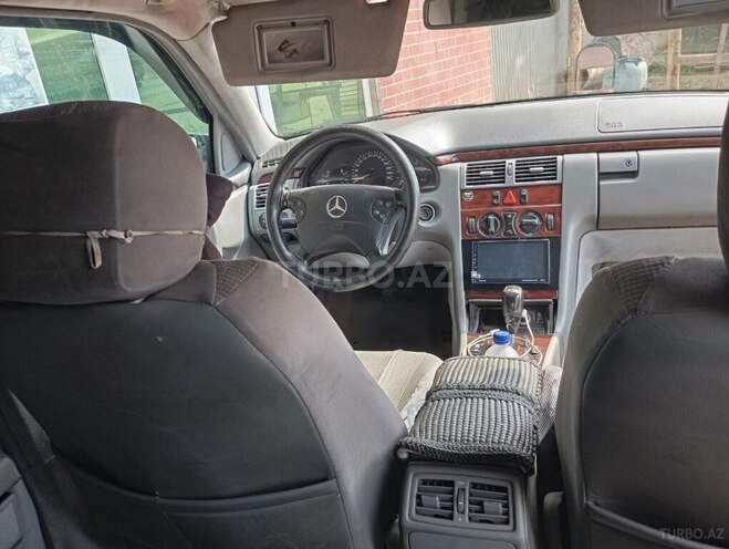 Mercedes E 220 2001, 775,000 km - 2.2 l - Saatlı