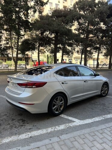 Hyundai Elantra 2018, 120,701 km - 2.0 л - Bakı