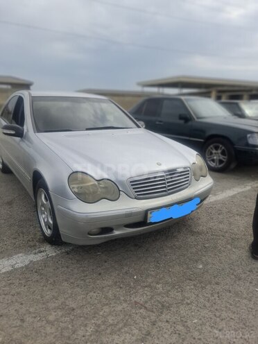 Mercedes C 220 2001, 235,000 km - 2.2 л - Sumqayıt