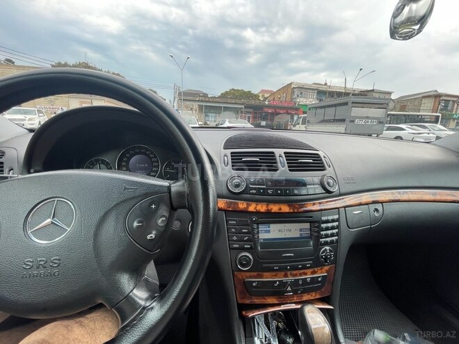 Mercedes E 220 2004, 390,000 km - 2.2 l - Bakı