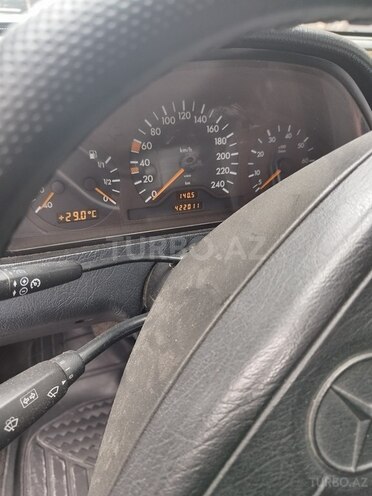 Mercedes C 180 1997, 422,011 km - 1.8 l - Bakı