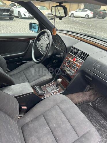 Mercedes C 180 1997, 422,011 km - 1.8 l - Bakı