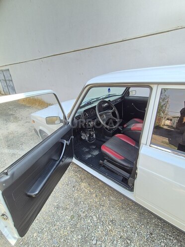 LADA (VAZ) 2104 2011, 83,000 km - 1.6 l - Salyan