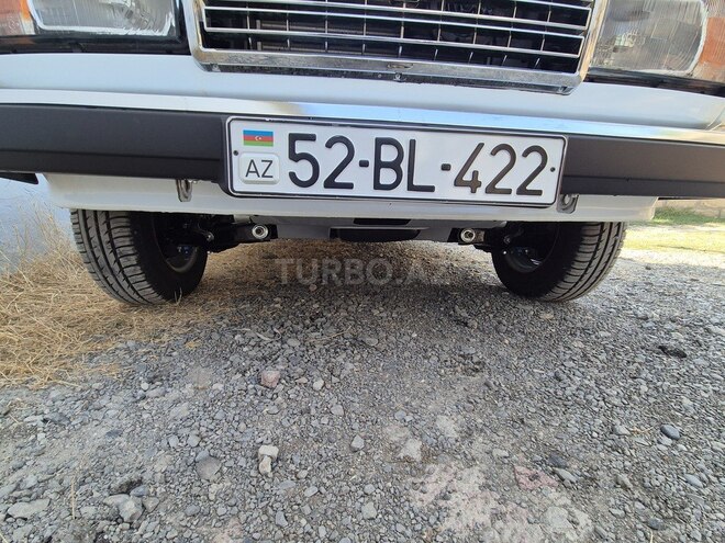 LADA (VAZ) 2104 2011, 83,000 km - 1.6 l - Salyan