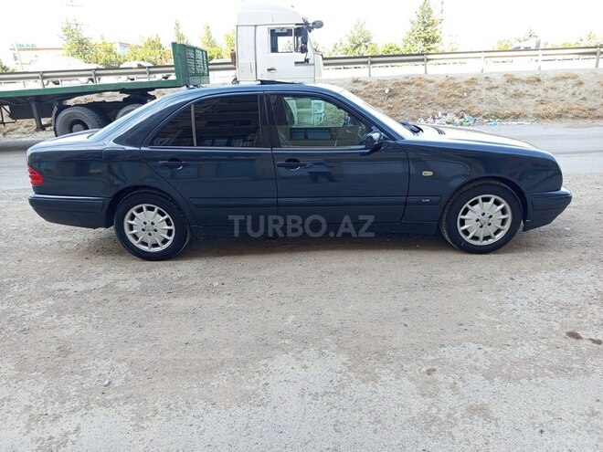 Mercedes E 240 1999, 228,000 km - 2.4 l - Bakı