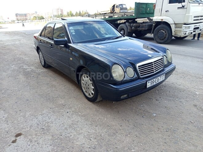 Mercedes E 240 1999, 228,000 km - 2.4 l - Bakı