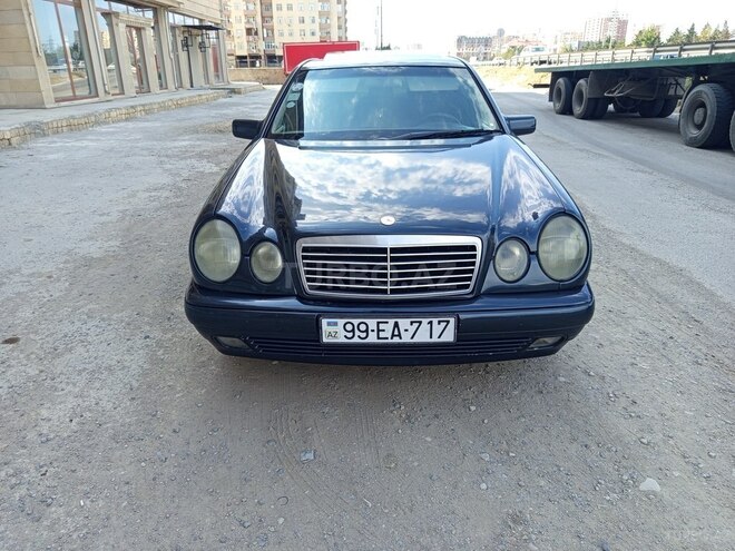 Mercedes E 240 1999, 228,000 km - 2.4 l - Bakı