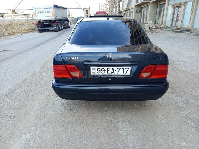 Mercedes E 240 1999, 228,000 km - 2.4 l - Bakı