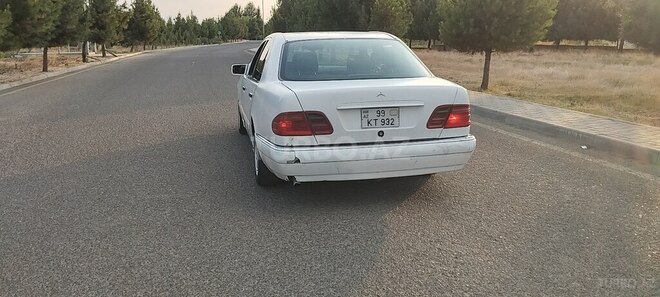 Mercedes E 300 1995, 480,000 km - 3.0 л - Masallı