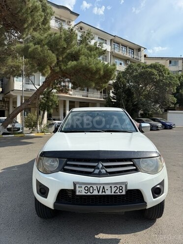 Mitsubishi L200 2012, 244,000 km - 2.5 l - Bakı