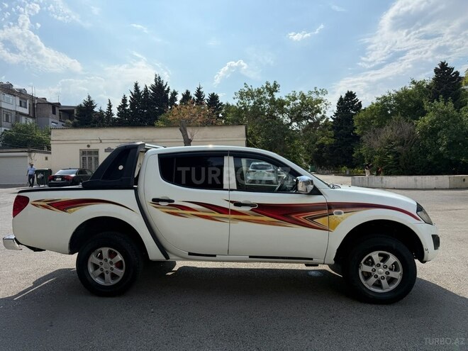 Mitsubishi L200 2012, 244,000 km - 2.5 l - Bakı