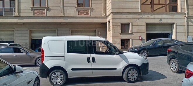 Fiat Doblo 2014, 276,499 km - 1.4 l - Bakı