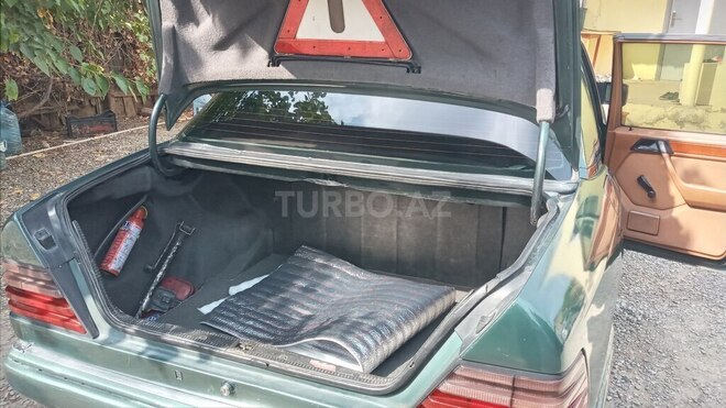 Mercedes E 300 1994, 100,000 km - 3.0 l - Bakı