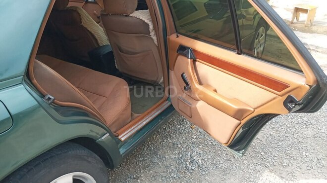 Mercedes E 300 1994, 100,000 km - 3.0 l - Bakı