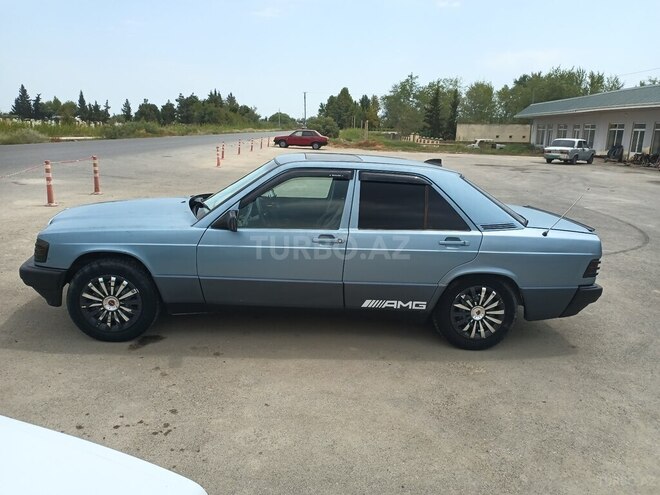 Mercedes 190 1990, 500,000 km - 2.0 л - Salyan