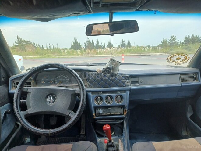 Mercedes 190 1990, 500,000 km - 2.0 л - Salyan