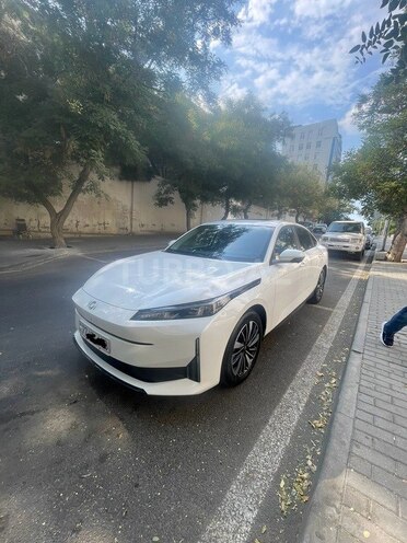 Changan Qiyuan A05 2024, 17,000 km - 1.5 л - Bakı
