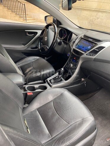 Hyundai Elantra 2015, 95,000 km - 1.6 l - Bakı