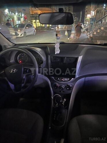 Hyundai Accent 2017, 265,542 km - 1.6 л - Bakı