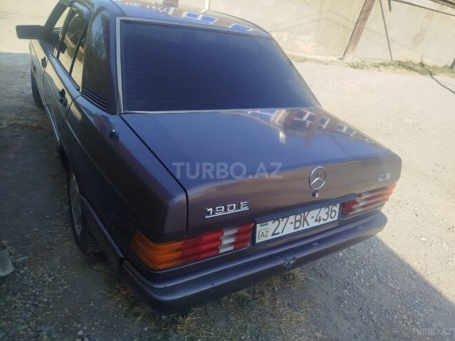 Mercedes 190 1993, 238,597 km - 2.0 л - Qusar