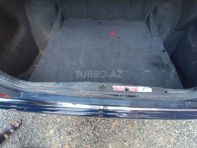 Mercedes E 220 1993, 270,000 km - 2.2 l - Qazax