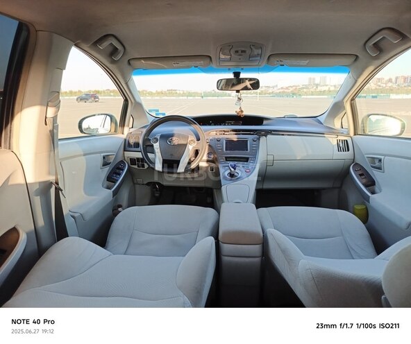 Toyota Prius 2013, 294,000 km - 1.8 л - Bakı