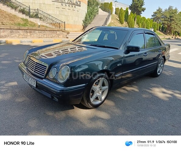 Mercedes E 240 1998, 263,165 km - 2.4 l - Tovuz