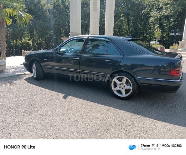 Mercedes E 240 1998, 263,165 km - 2.4 l - Tovuz