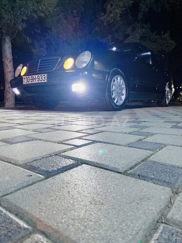Mercedes E 270 2001, 518,000 km - 2.7 l - İmişli