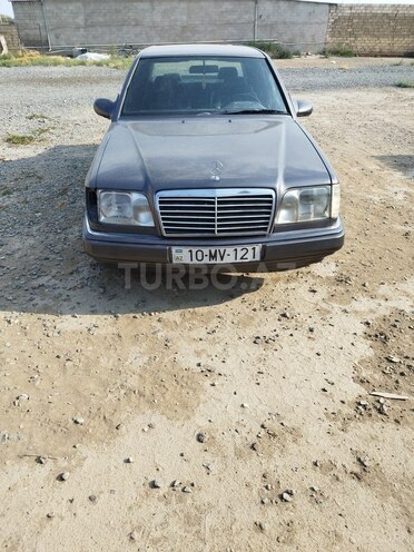 Mercedes E 220 1994, 250,000 km - 2.2 l - Bakı
