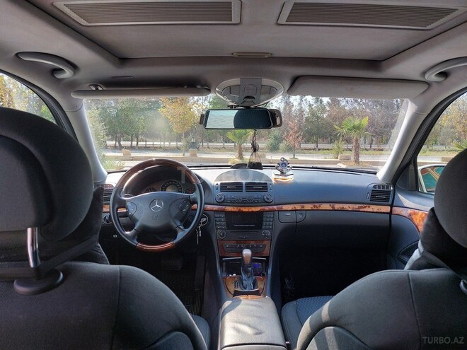 Mercedes E 240 2004, 332,372 km - 2.6 l - Şirvan