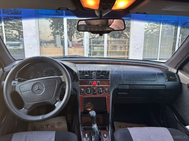 Mercedes C 220 1997, 265,780 km - 2.2 l - Bakı
