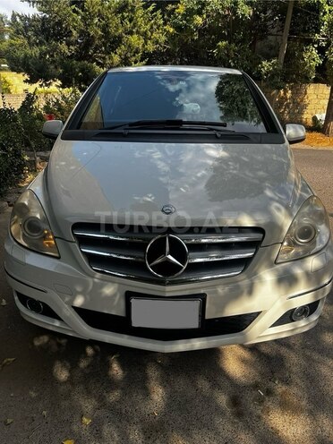 Mercedes B 180 2013, 110,900 km - 1.6 l - Bakı