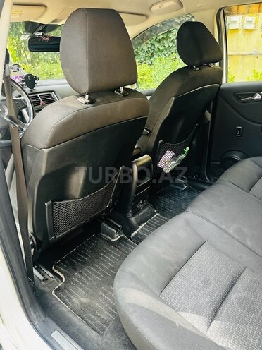 Mercedes B 180 2013, 110,900 km - 1.6 l - Bakı