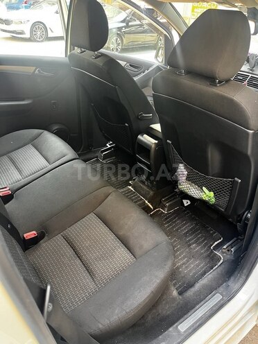 Mercedes B 180 2013, 110,900 km - 1.6 l - Bakı