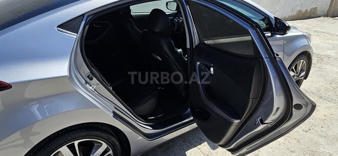 Hyundai Elantra 2015, 204,387 km - 1.8 l - Bakı