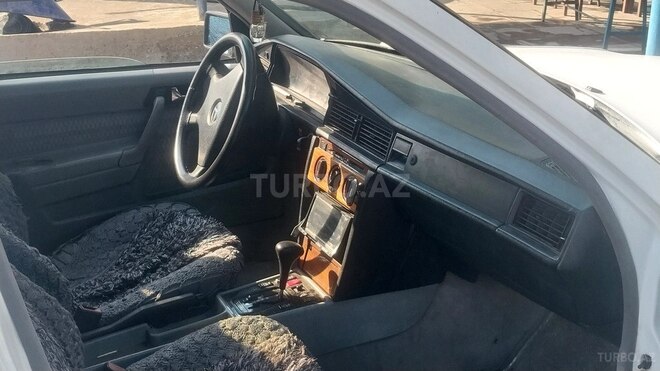 Mercedes 190 1992, 142,000 km - 2.0 л - Bakı