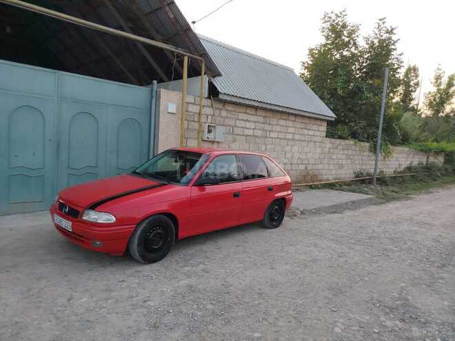 Opel Astra 1996, 222,000 km - 1.6 l - Zərdab