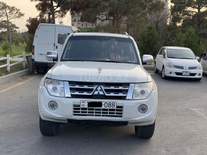Mitsubishi Pajero 2012, 362,000 km - 3.5 л - Bakı
