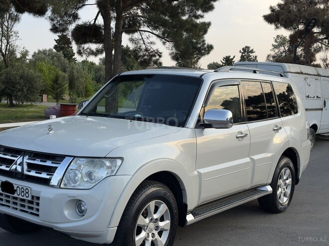 Mitsubishi Pajero 2012, 362,000 km - 3.5 л - Bakı