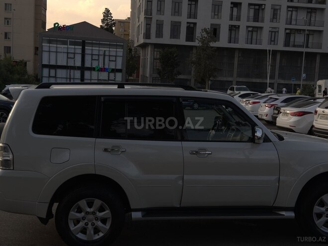 Mitsubishi Pajero 2012, 362,000 km - 3.5 л - Bakı