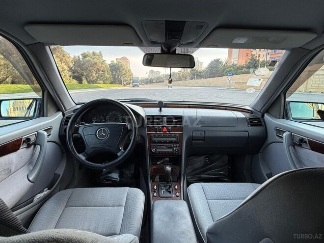 Mercedes C 240 1997, 323,599 km - 2.6 l - Masallı