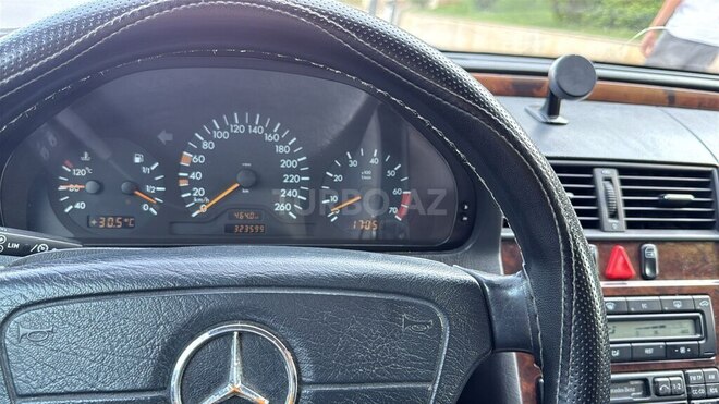 Mercedes C 240 1997, 323,599 km - 2.6 l - Masallı