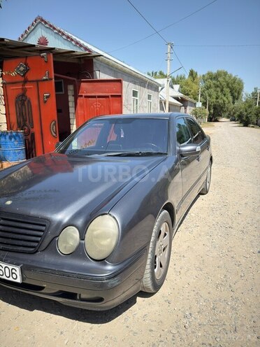 Mercedes E 220 1999, 377,000 km - 2.2 l - Beyləqan