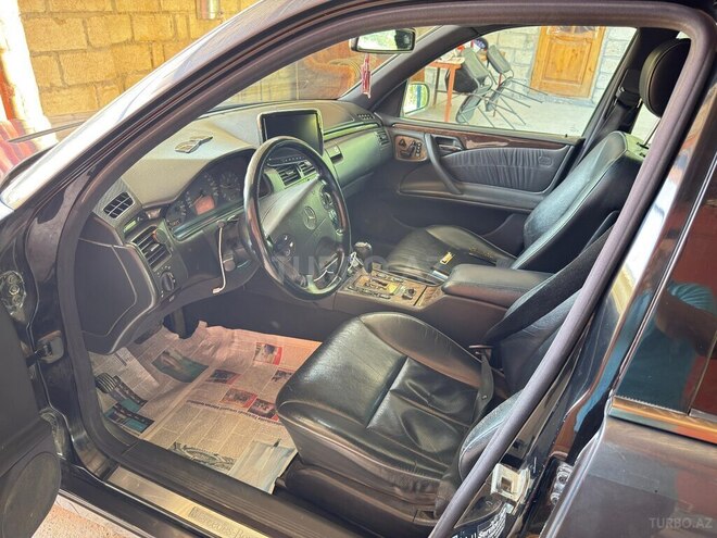 Mercedes E 220 1999, 377,000 km - 2.2 l - Beyləqan