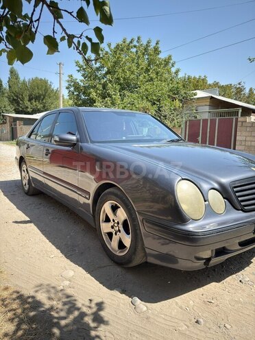 Mercedes E 220 1999, 377,000 km - 2.2 l - Beyləqan