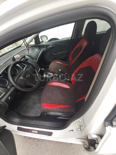 Opel Astra 2011, 194,000 km - 1.6 l - Bakı
